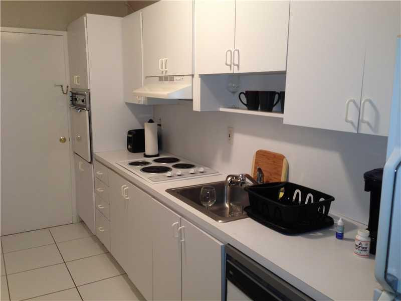 100 Lincoln Road, Unit 1201 Miami Beach, FL 33139 - Photo 2 of 9 Exterior Front