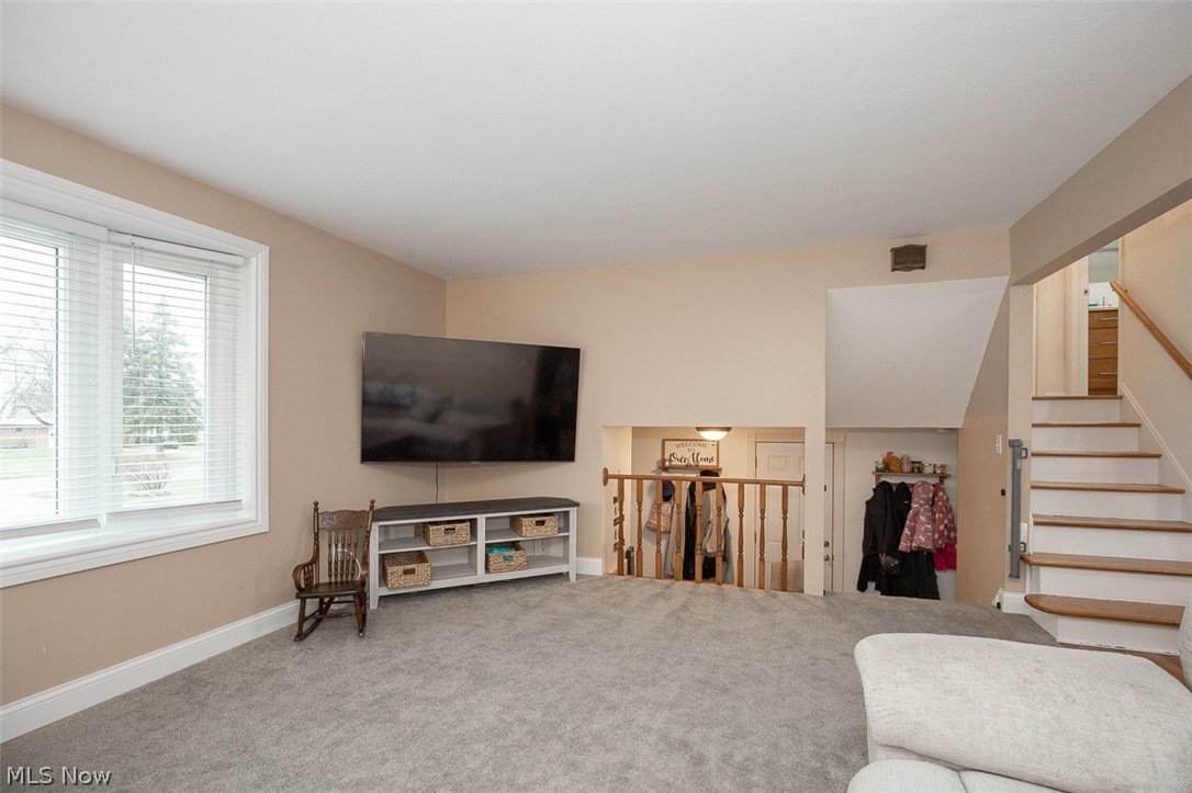 8493 Webster Road Strongsville, OH 44136 - Photo 19 of 33