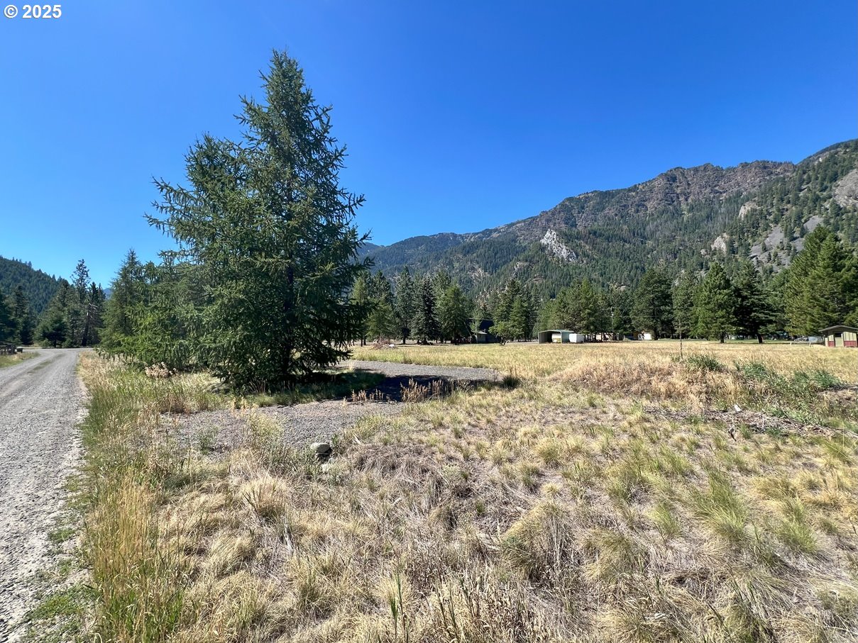 a view of snow covered with snow