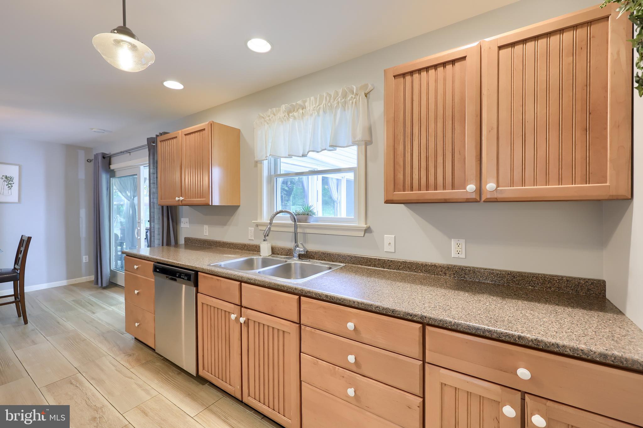 4748 Ridge Road Elizabethtown, PA 17022 - Photo 13 of 41 Kitchen
