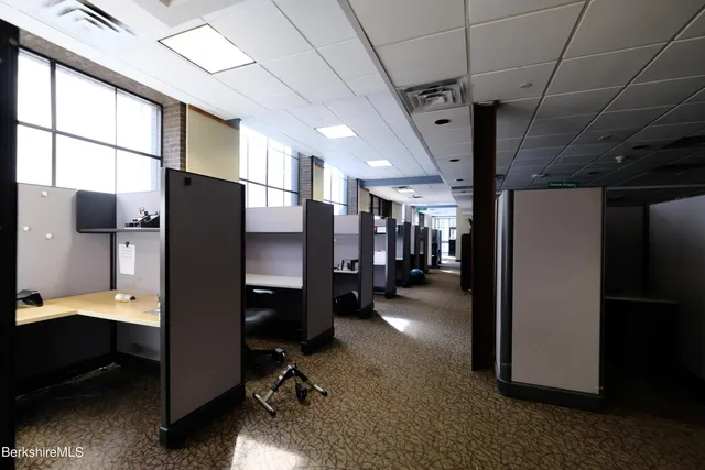 $14 | 116 North Street, Pittsfield, MA 01201