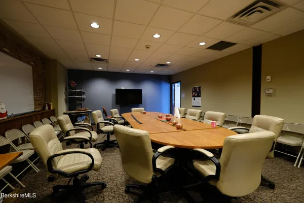 $14 | 116 North Street, Pittsfield, MA 01201