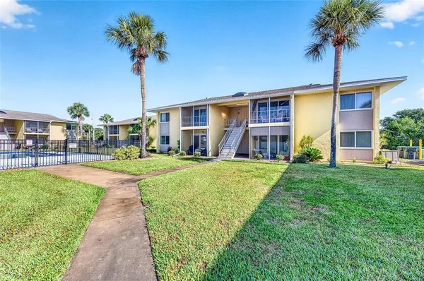 $329,000 | 101 Louella Lane, Unit 11, Nokomis, FL 34275