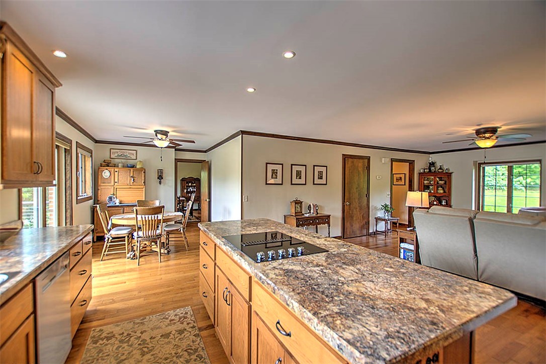 3028 Blackstone Drive Decatur, IL 62522 - Photo 14 of 46 Gallery Image 14