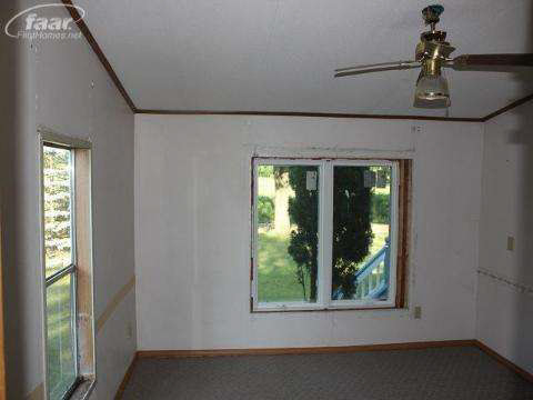 8316 Upton Road Laingsburg, MI 48848 - Photo 5 of 24 20152964-4.JPG