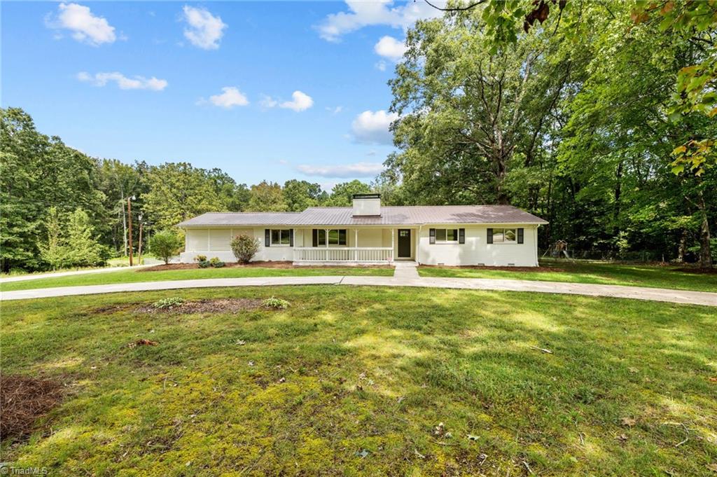 1979 Sullivan Road Thomasville, NC 27360 - Photo 3 of 46