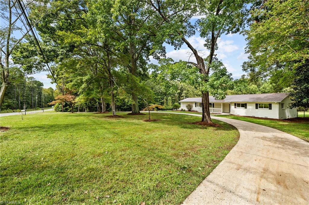 1979 Sullivan Road Thomasville, NC 27360 - Photo 4 of 46
