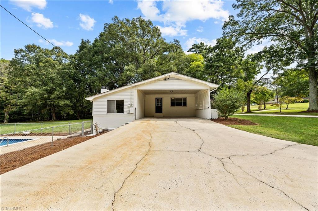 1979 Sullivan Road Thomasville, NC 27360 - Photo 41 of 46
