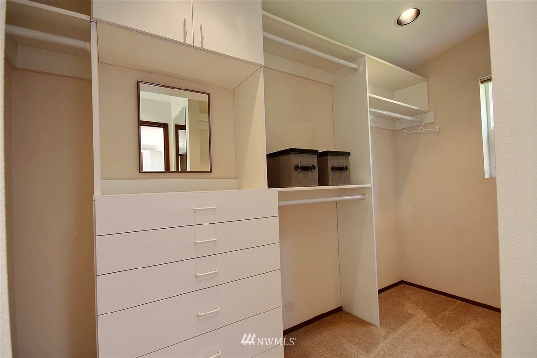 10042 Southeast 190th Street Renton, WA 98055 - Photo 19 of 23 Gallery Image 19