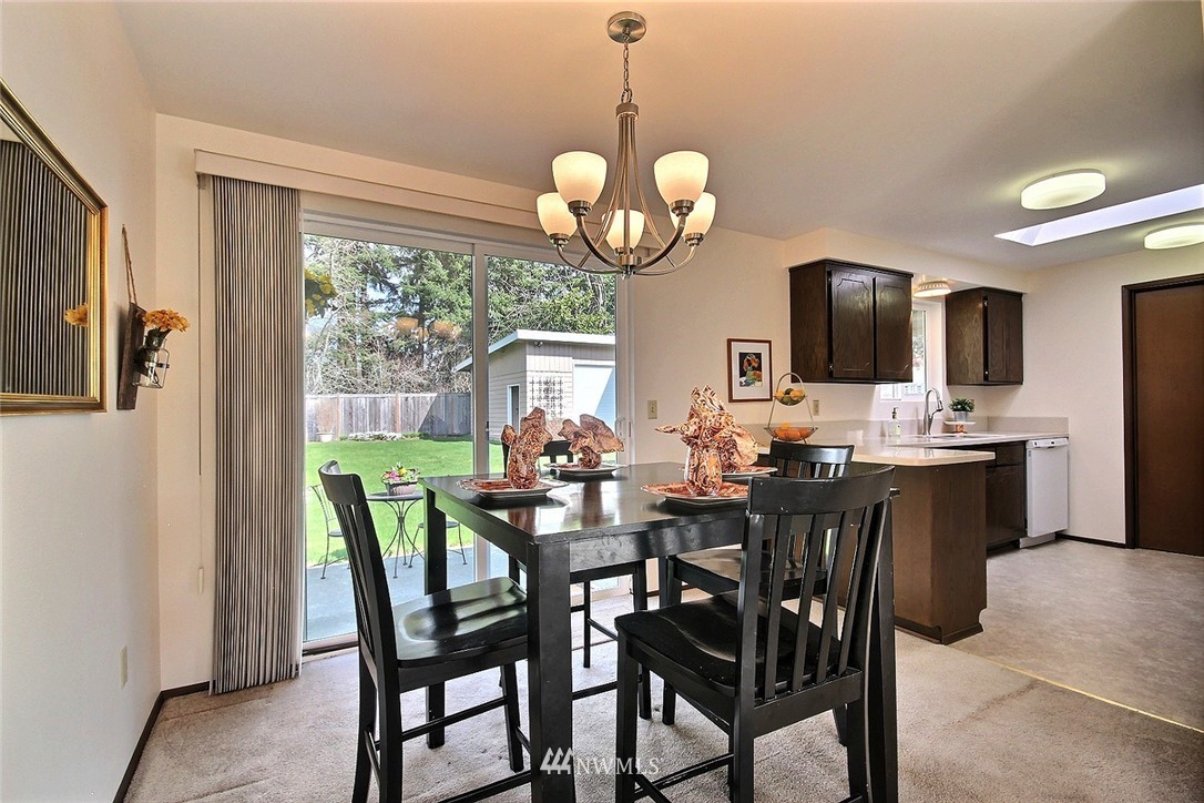 10042 Southeast 190th Street Renton, WA 98055 - Photo 7 of 23 Gallery Image 7