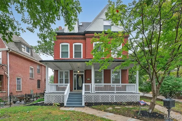 $359,000 | 617 Haven Street, St. Louis, MO 63111