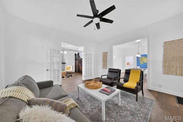 $359,000 | 617 Haven Street, St. Louis, MO 63111