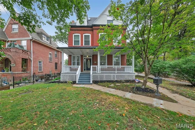 $359,000 | 617 Haven Street, St. Louis, MO 63111