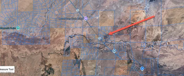 a view of entryway with a yard