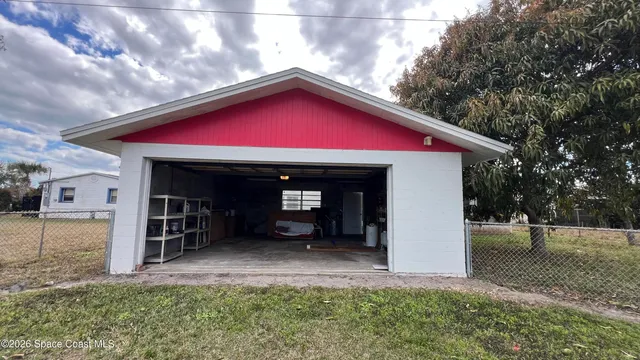 $2,250 | 304 Crown Boulevard, Melbourne, FL 32901