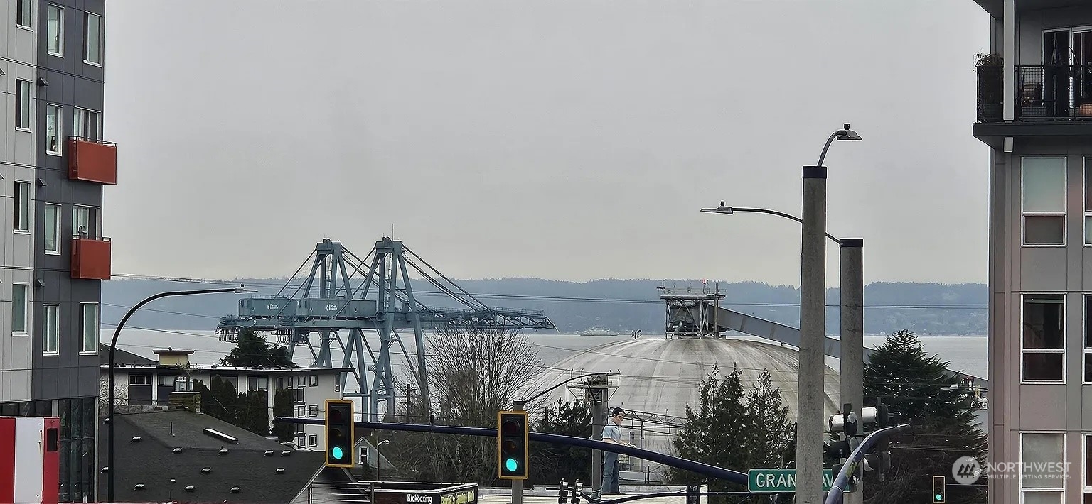 1313 Hewitt Avenue Everett, WA 98201 - Photo 19 of 24