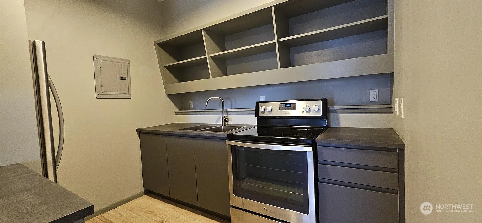 1313 Hewitt Avenue Everett, WA 98201 - Photo 21 of 24