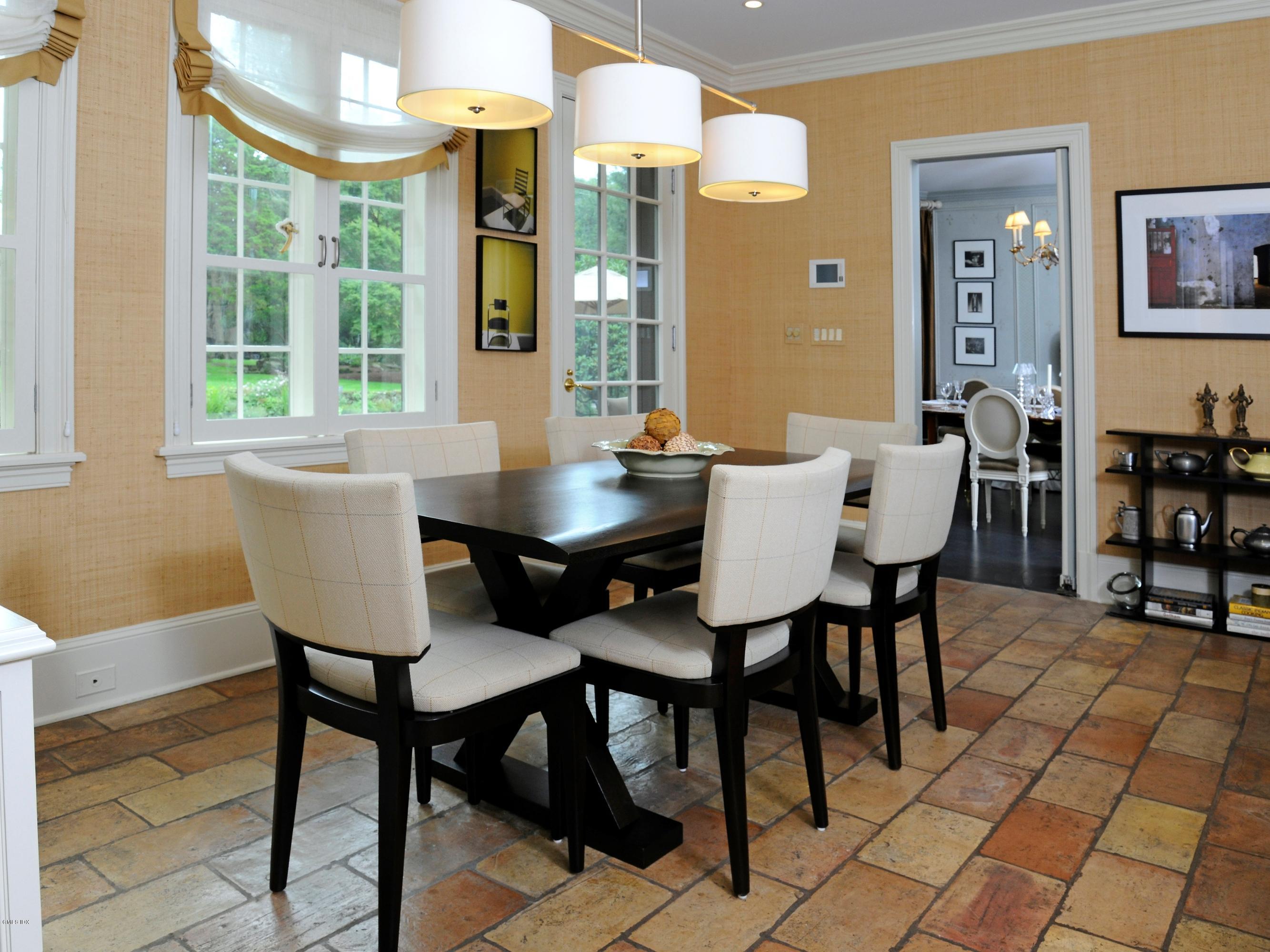 155 Pecksland Road Greenwich, CT 06831 - Photo 8 of 19 Breakfast Area