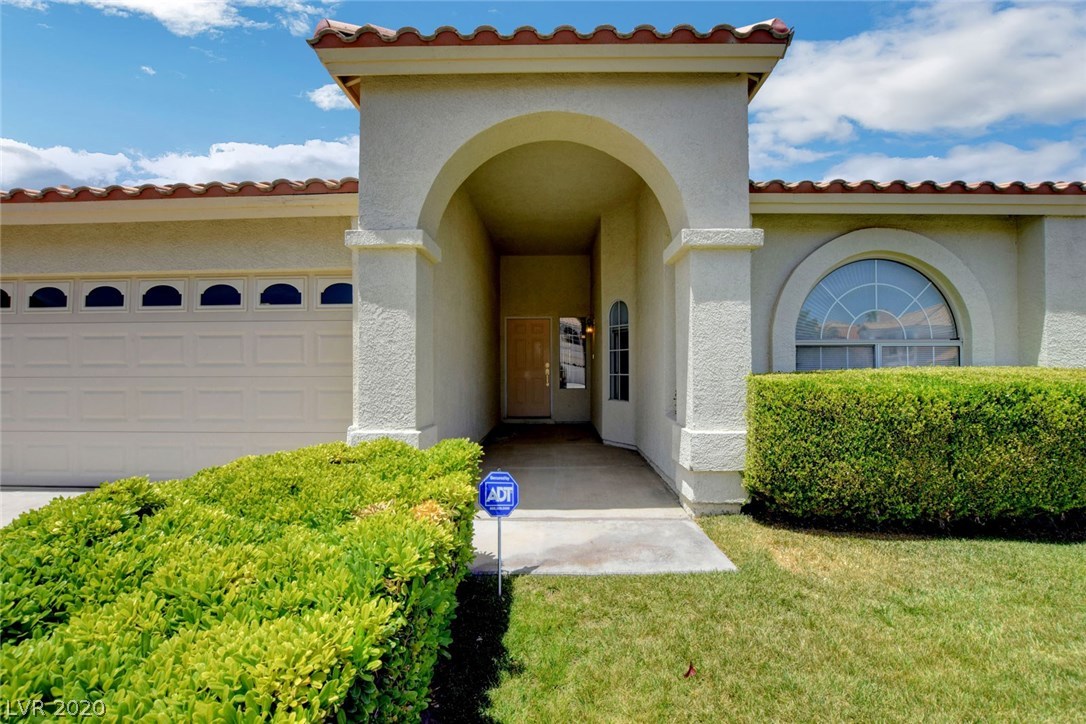 17 Rising Sun Court Henderson, NV 89074 - Photo 4 of 37 Gallery Image 4