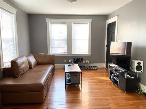 $2,300 | 26 Harrison Street, Unit 1, Quincy, MA 02169
