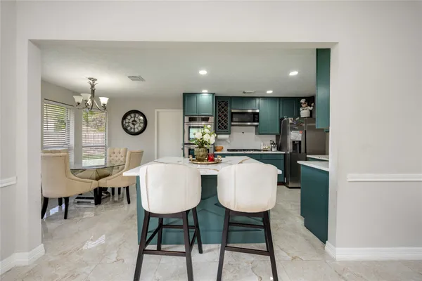 $349,990 | 414 Welford Lane, Highlands, TX 77562