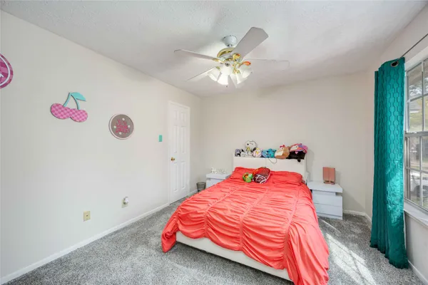 $349,990 | 414 Welford Lane, Highlands, TX 77562