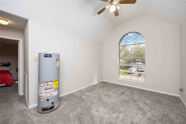 $349,990 | 414 Welford Lane, Highlands, TX 77562