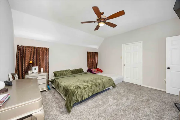 $349,990 | 414 Welford Lane, Highlands, TX 77562