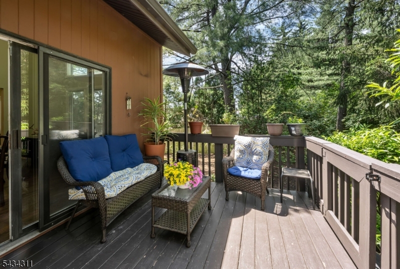 27 Moran Road West Orange, NJ 07052 - Photo 33 of 42