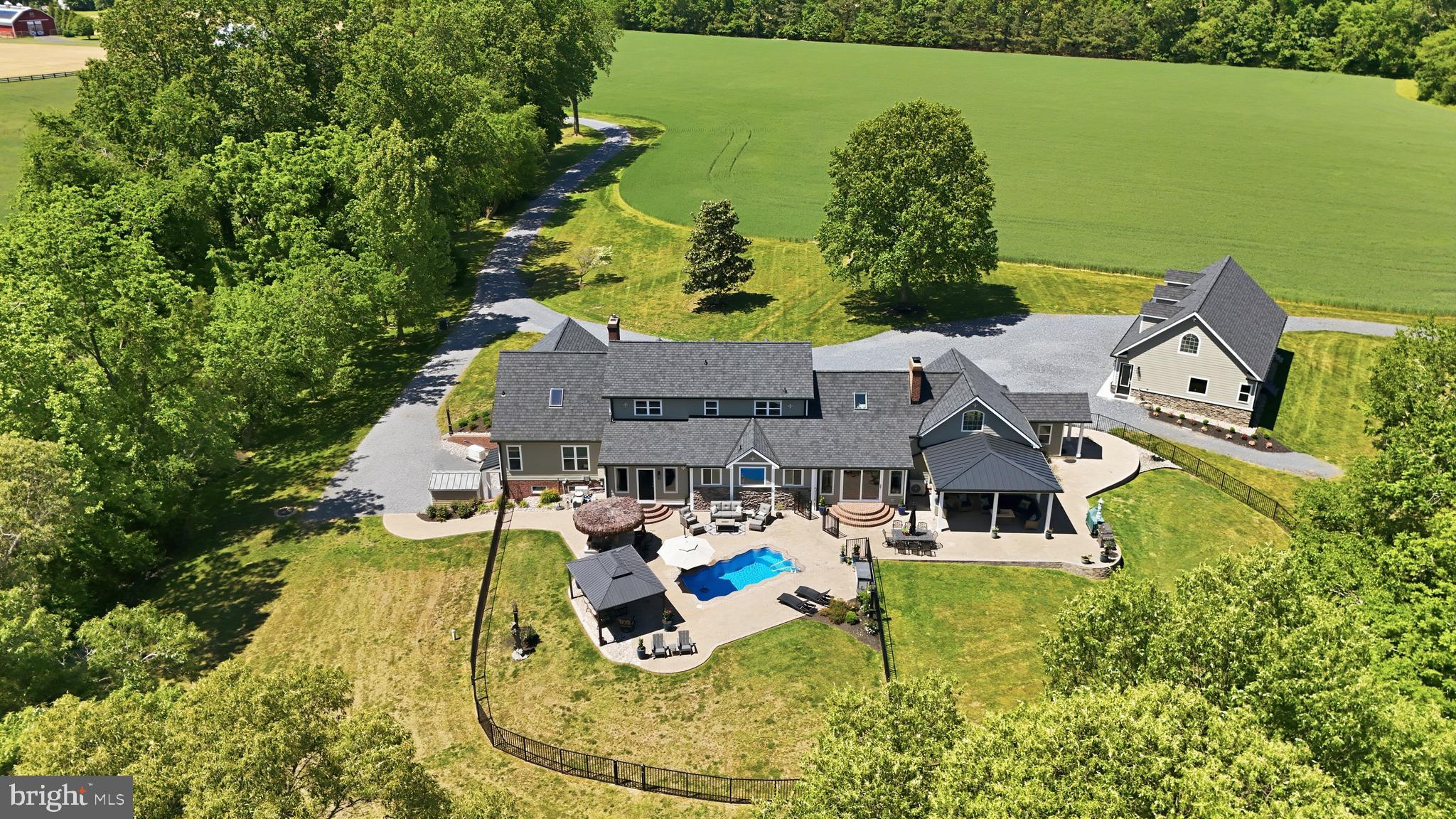 38980 Hodges Road Avenue, MD 20609 - Photo 6 of 98 True entertainment