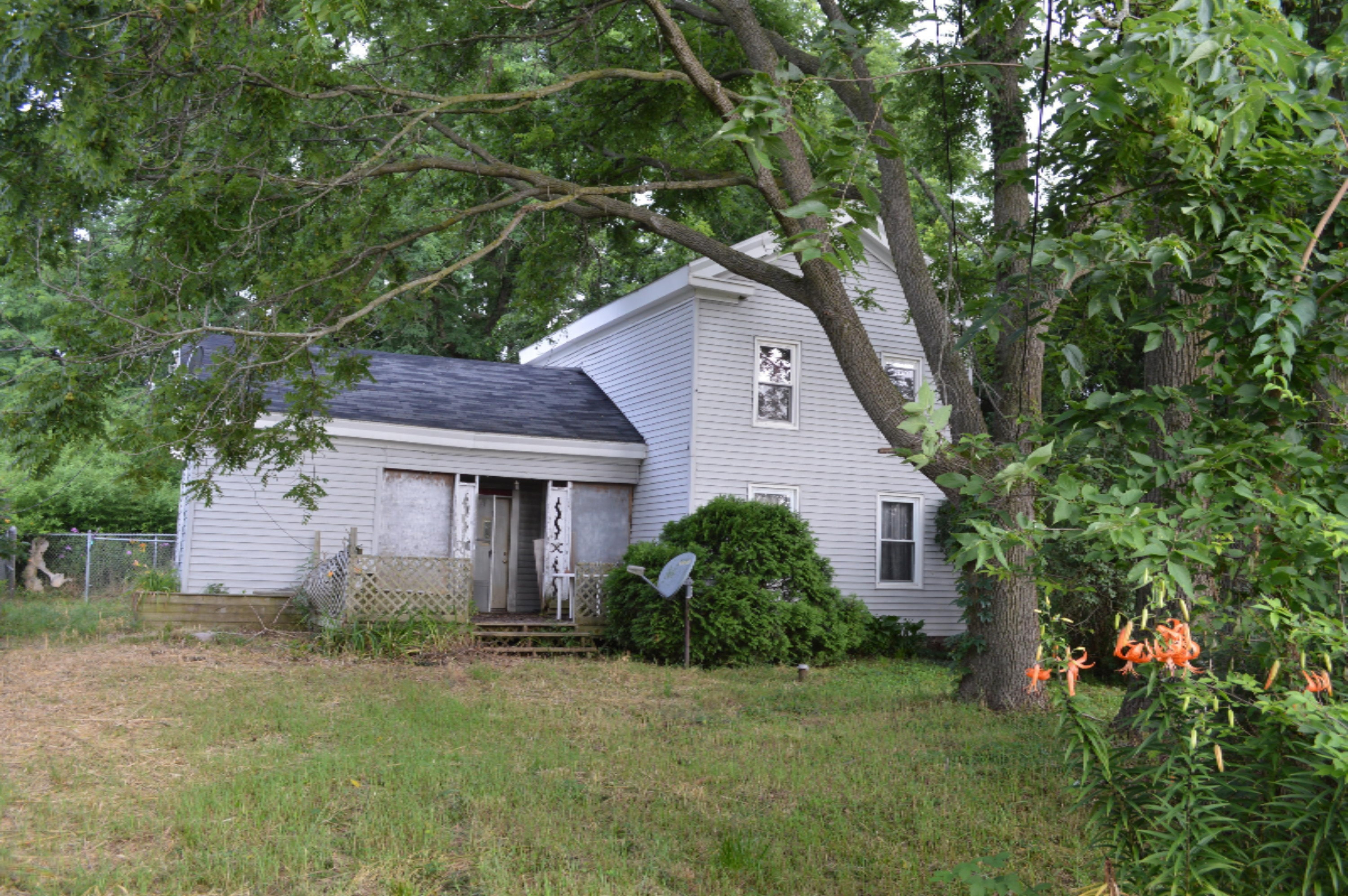 13675 Renton Road Battle Creek, MI 49015 - Photo 3 of 10 DSC_0798