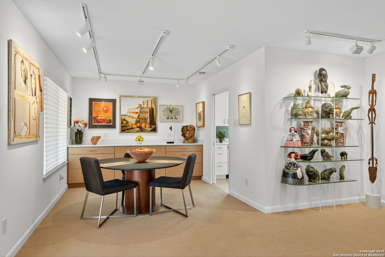 300 Towne Vue Drive Castle Hills, TX 78213 - Photo 13 of 31 a view of a dining room with furniture