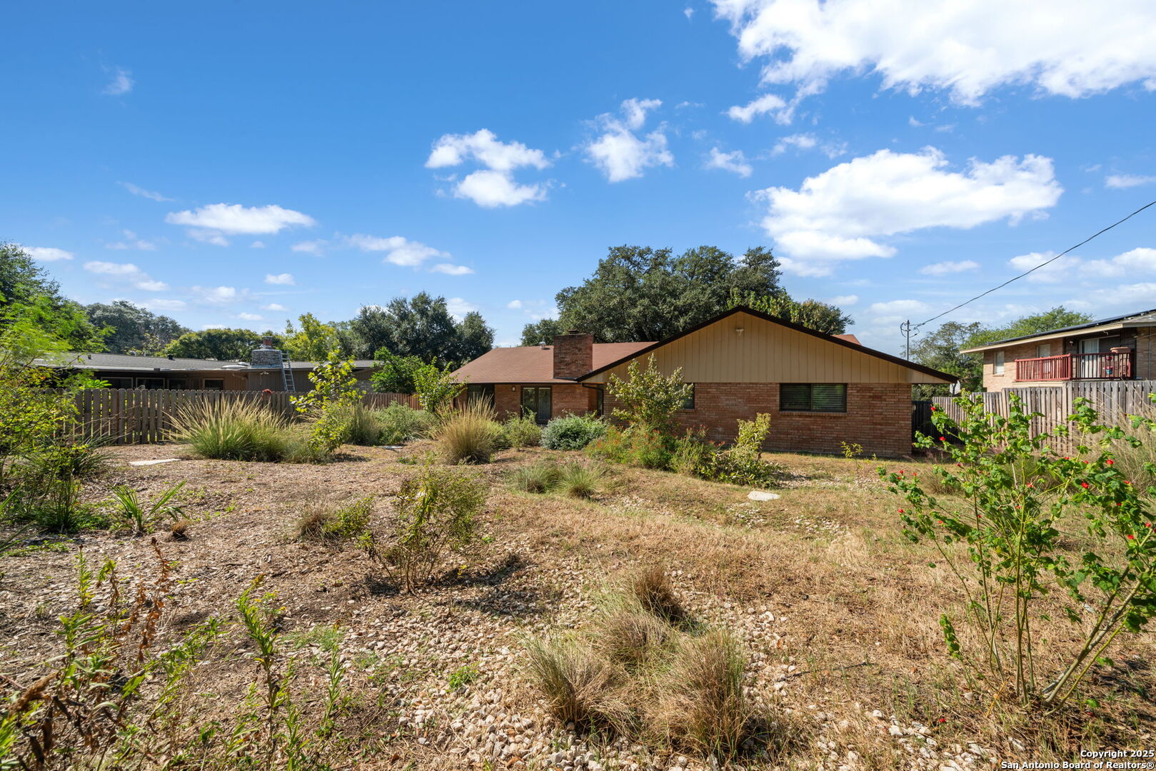 300 Towne Vue Drive Castle Hills, TX 78213 - Photo 29 of 31 a view of a house with a yard