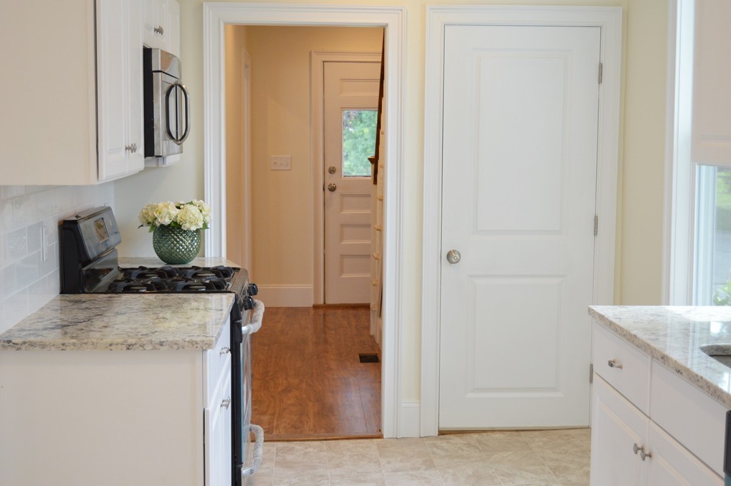 12 Curve Street Lexington, MA 02420 - Photo 2 of 15