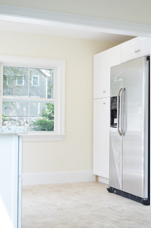 12 Curve Street Lexington, MA 02420 - Photo 4 of 15