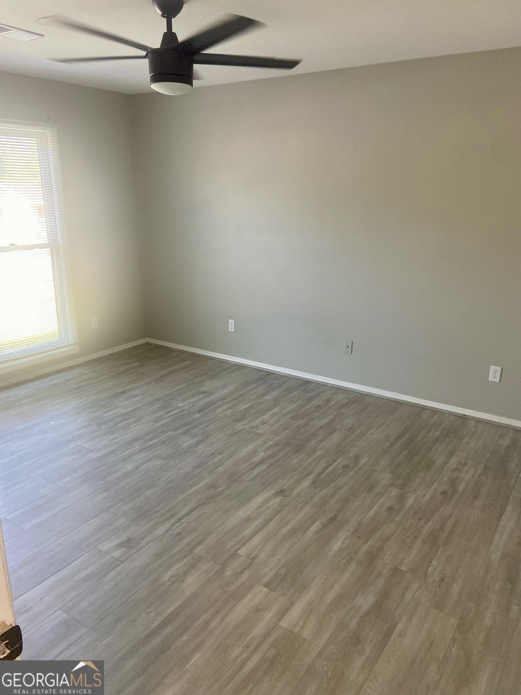 2216 Hunter Court Columbus, GA 31907 - Photo 11 of 16 wooden floor in an empty room