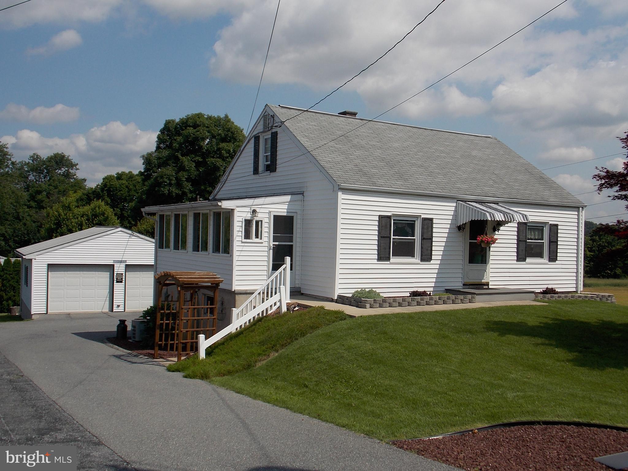 2564 Sheaffer Road Elizabethtown, PA 17022 - Photo 1 of 29