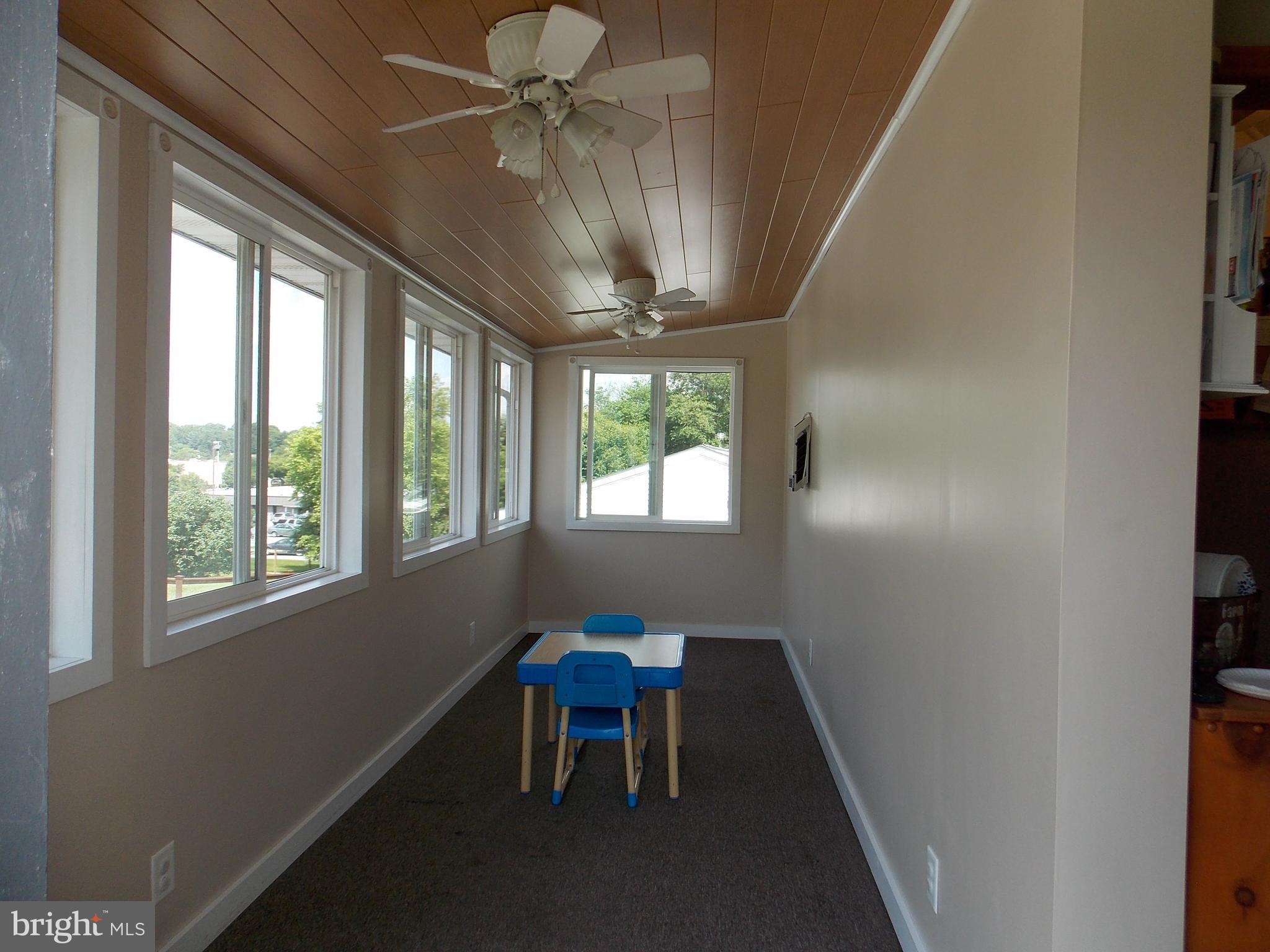 2564 Sheaffer Road Elizabethtown, PA 17022 - Photo 2 of 29