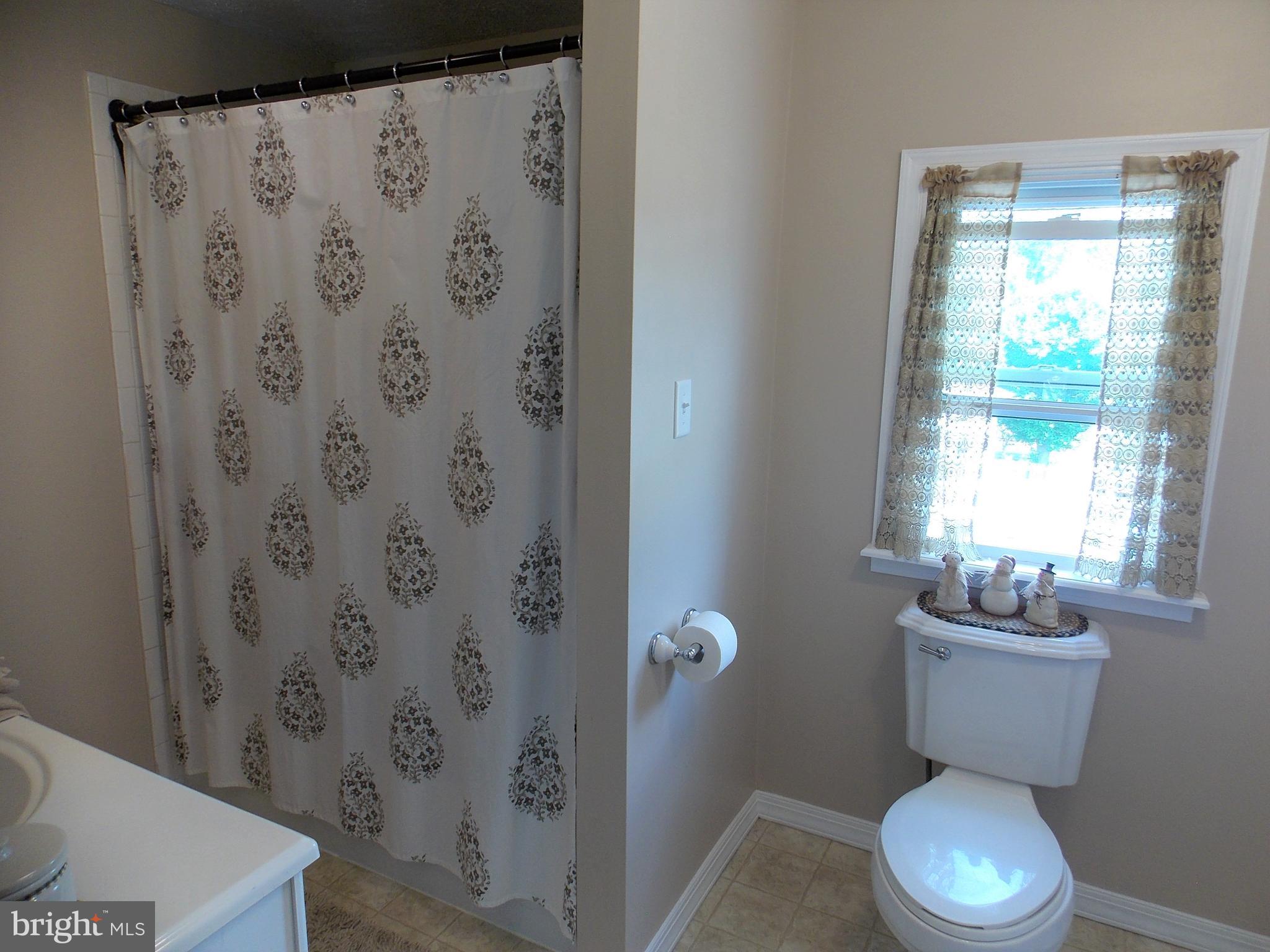 2564 Sheaffer Road Elizabethtown, PA 17022 - Photo 12 of 29