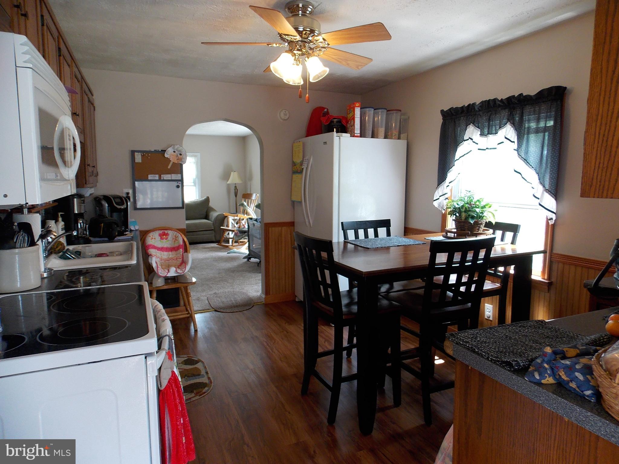 2564 Sheaffer Road Elizabethtown, PA 17022 - Photo 3 of 29