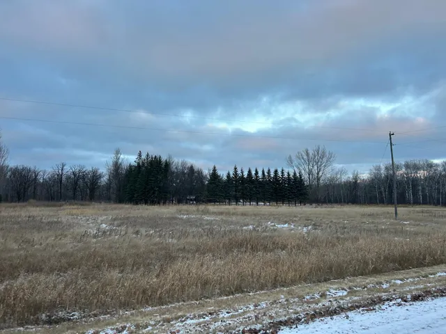 $299,900 | 10496 160th Street Northeast, Thief River Falls, MN 56701