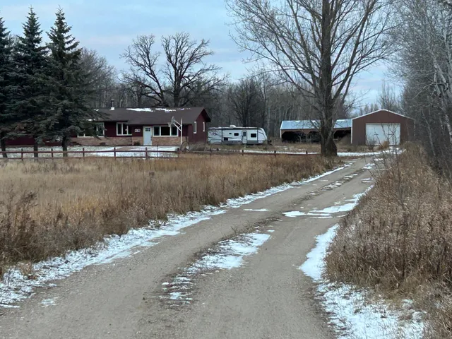 $299,900 | 10496 160th Street Northeast, Thief River Falls, MN 56701