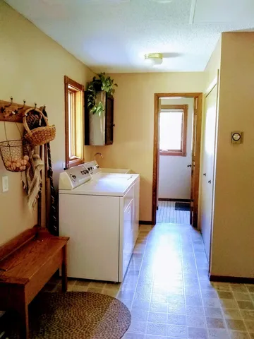 $299,900 | 10496 160th Street Northeast, Thief River Falls, MN 56701