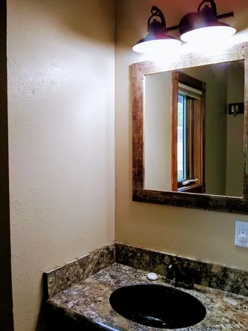 $299,900 | 10496 160th Street Northeast, Thief River Falls, MN 56701