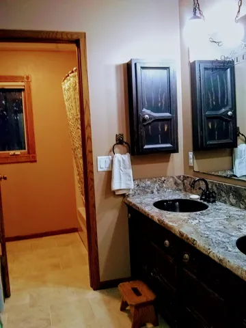 $299,900 | 10496 160th Street Northeast, Thief River Falls, MN 56701