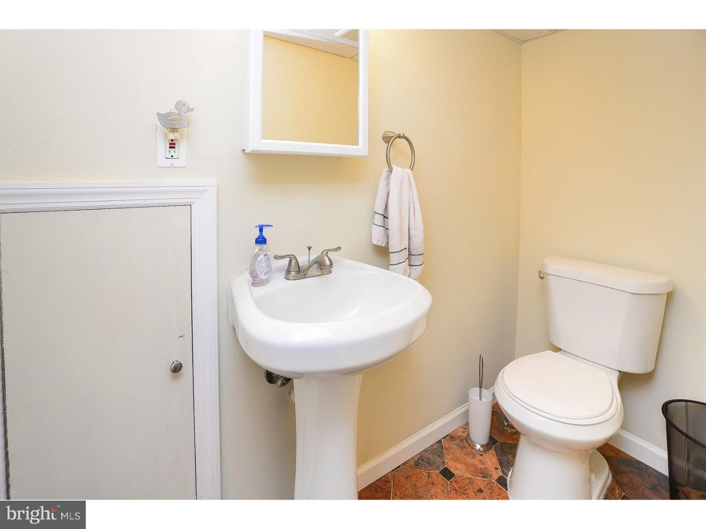 623 Georgetown Road Deptford, NJ 08090 - Photo 12 of 25 Half Bath
