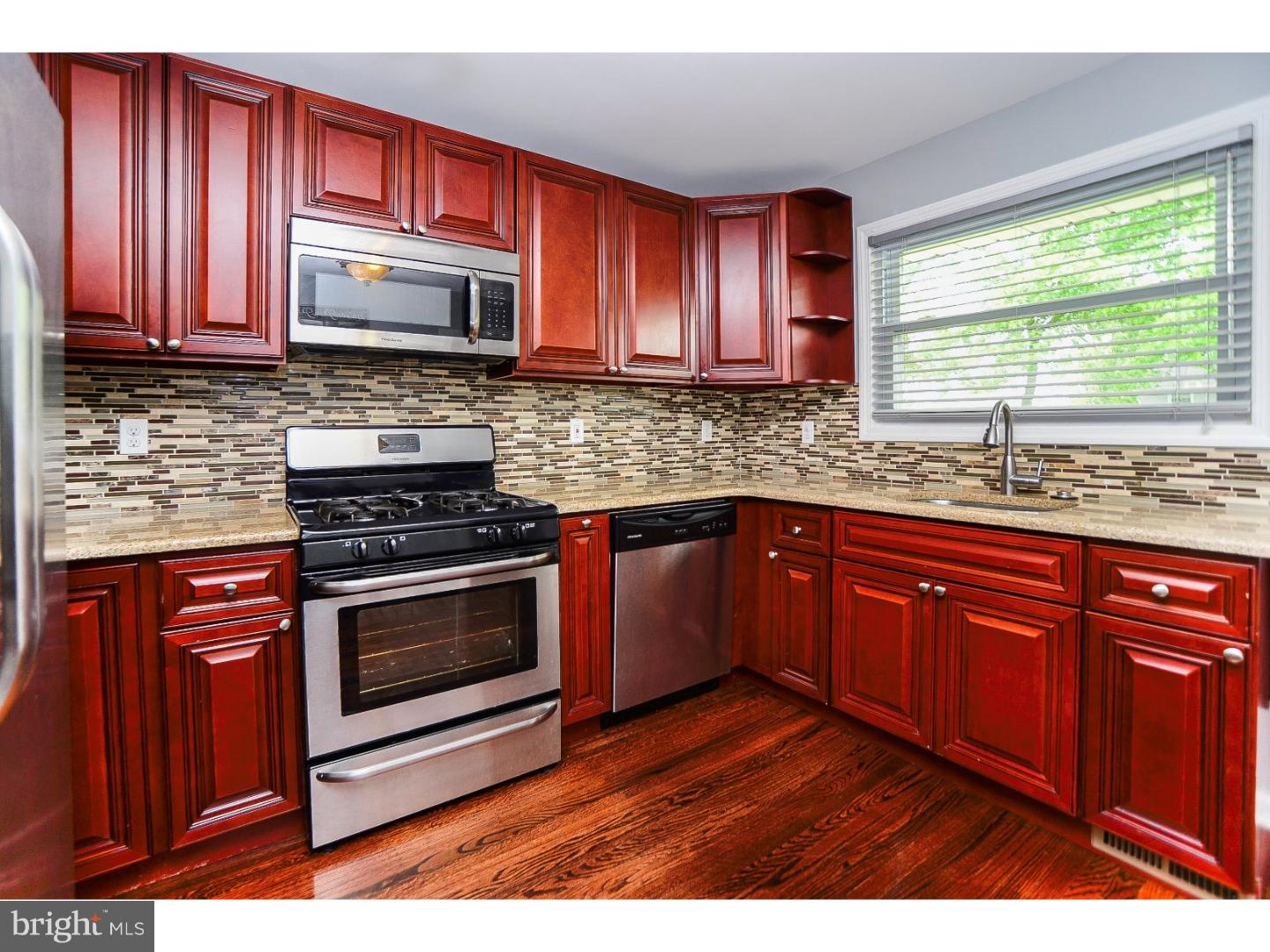 623 Georgetown Road Deptford, NJ 08090 - Photo 6 of 25 Kitchen