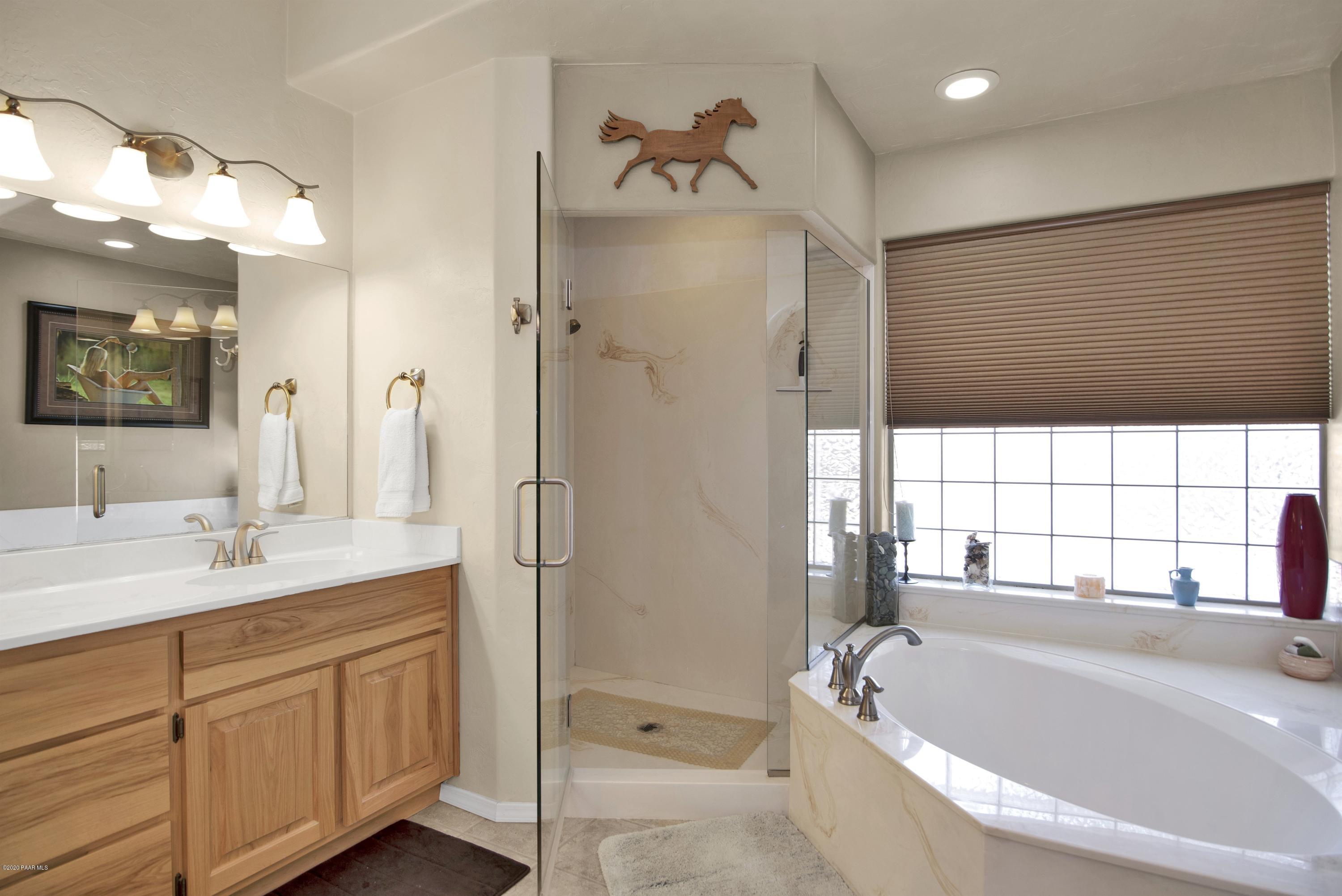 1815 Grandview Road Prescott, AZ 86305 - Photo 14 of 41 014_Master Bathroom