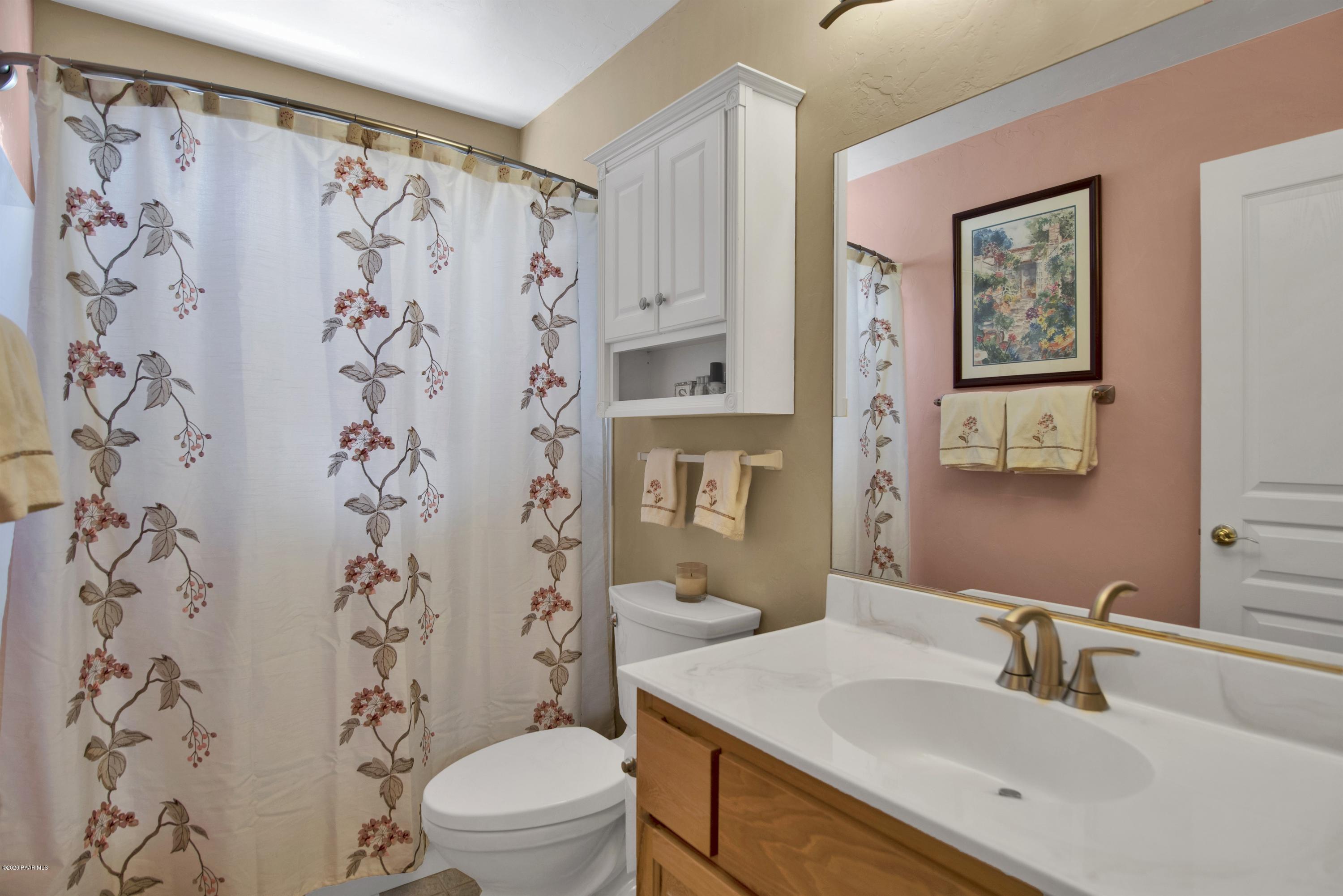 1815 Grandview Road Prescott, AZ 86305 - Photo 18 of 41 018_Bathroom 1