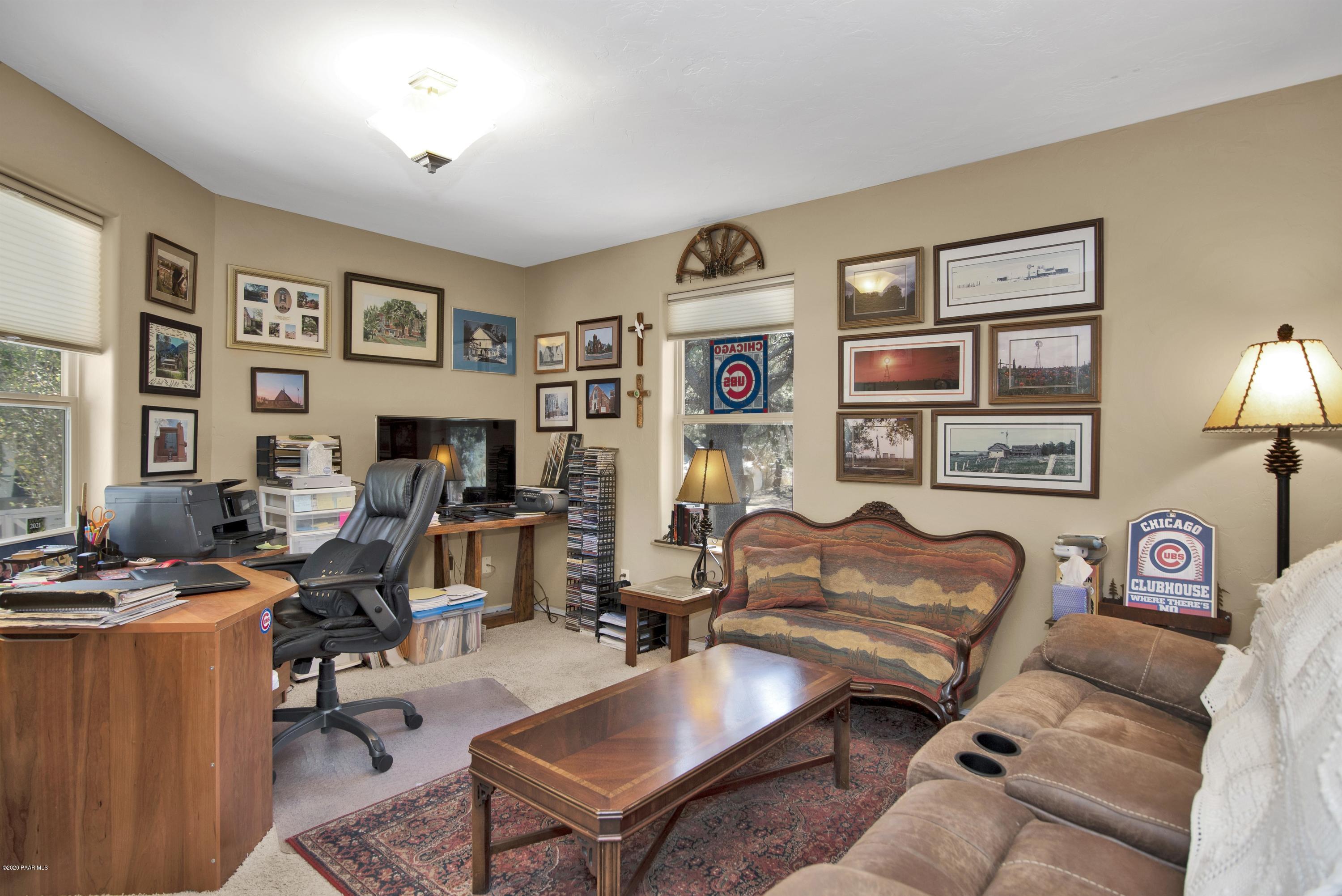1815 Grandview Road Prescott, AZ 86305 - Photo 21 of 41 021_OfficeDen